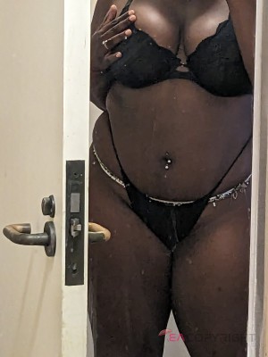 Chocolate drop - escort from Seattle