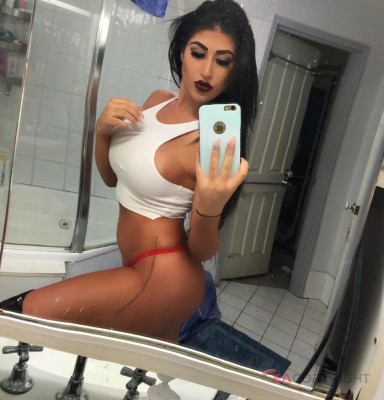 DubaiEscortElle Dubai Escort, Pornstar, BDSM, DUO, Massage, Verified Adult Service Provider, Companion in United Arab Emirates | 2