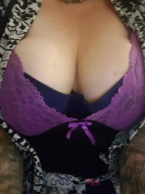 VeenaLane Des Moines, Iowa Escort, Pornstar, Massage, Verified Adult Service Provider, Companion in United States | 3