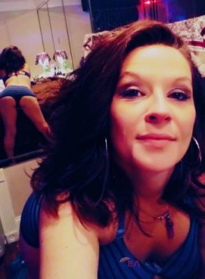 Breeze Milwaukee, Wisconsin Escort, Pornstar, Massage, Verified Adult Service Provider, Companion in United States | 1