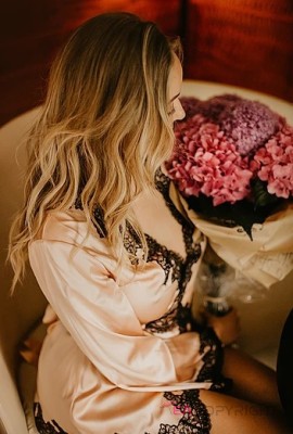 AmberBowen San Francisco, California Escort, , Verified Adult Service Provider, Companion in United States | 3