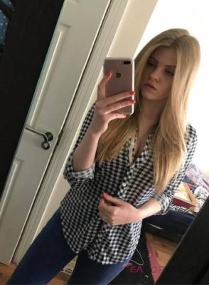 Lindsey Hewitt Green Bay, Wisconsin Escort, , Verified Adult Service Provider, Companion in United States | 1