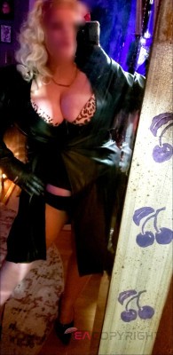 Domina V De Luxe San Luis Obispo, California Escort, BDSM, Massage, Verified Adult Service Provider, Companion in United States | 1