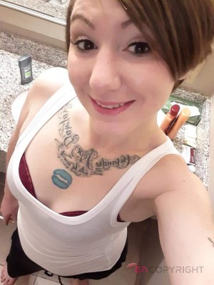Ziana Portland, Oregon Escort, Pornstar, BDSM, Couple, Massage, Verified Adult Service Provider, Companion in United States | 2