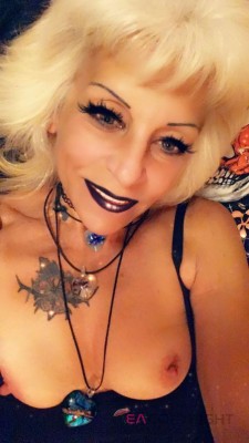 Junebug_ Denver, Colorado Escort, , Verified Adult Service Provider, Companion in United States | 2