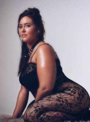 DesireeDesirees Nashville-Davidson, Tennessee Escort, Pornstar, BDSM, Massage, Verified Adult Service Provider, Companion in United States | 1