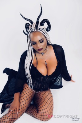 Vivian Vassago New York Escort, BDSM, Verified Adult Service Provider, Companion in United States | 5