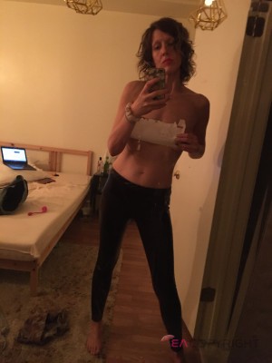 Shannon4895 Sacramento, California Escort, Pornstar, BDSM, Couple, Verified Adult Service Provider, Companion in United States | 2