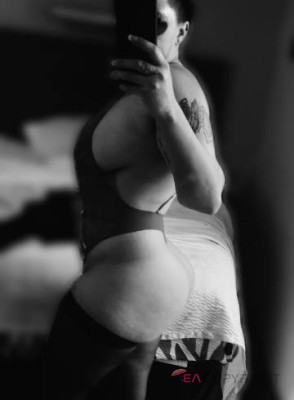 Capri Flowers Grand Rapids, Michigan Escort, , Verified Adult Service Provider, Companion in United States | 1