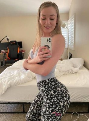 Charlotte14 Beverly Hills, California Escort, , Verified Adult Service Provider, Companion in United States | 1