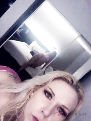 TitiKitty Everett, Washington Escort, Pornstar, BDSM, Verified Adult Service Provider, Companion in United States | 5