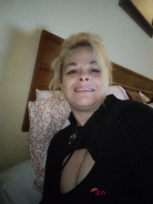 FoxyRoxy26 Cincinnati, Ohio Escort, Pornstar, DUO, Massage, Verified Adult Service Provider, Companion in United States | 2