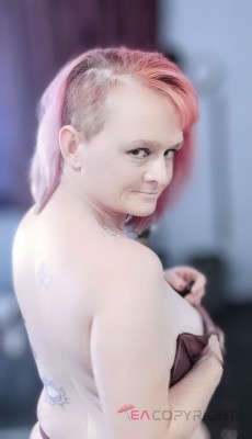 P RED Louisville-Jefferson County, Kentucky Escort, DUO, Couple, Verified Adult Service Provider, Companion in United States | 1