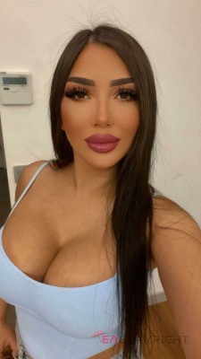 Hot Melania - escort from Istanbul