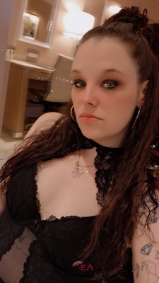 Alaana Manchester, New Hampshire Escort, Pornstar, BDSM, DUO, Couple, Massage, Verified Adult Service Provider, Companion in United States | 1
