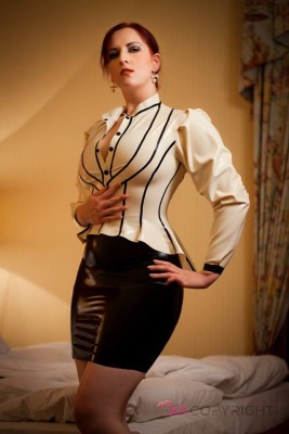 DominaMissLeonie Hamburg Escort, BDSM, DUO, Verified Adult Service Provider, Companion in Germany | 1