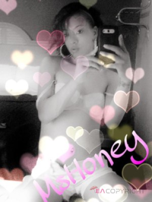 Escort-ads.com | Profile picture for escort Ms Honey