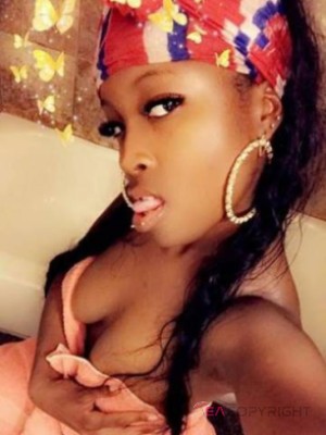 Roxie_ Milwaukee, Wisconsin Escort, , Verified Adult Service Provider, Companion in United States