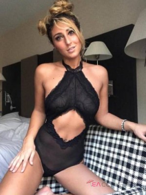 Laura44 Lyon Escort, Pornstar, BDSM, DUO, Couple, Massage, Verified Adult Service Provider, Companion in France