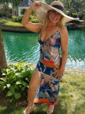 Renne Chicago, Illinois Escort, , Verified Adult Service Provider, Companion in United States
