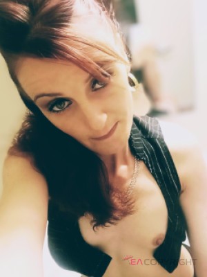 Escort-ads.com | Profile picture for escort Sexyredd