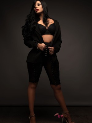 Escort-ads.com | Profile picture for escort Selena-