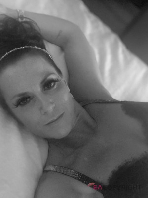 Kandee Apple Cincinnati, Ohio Escort, Pornstar, Verified Adult Service Provider, Companion in United States