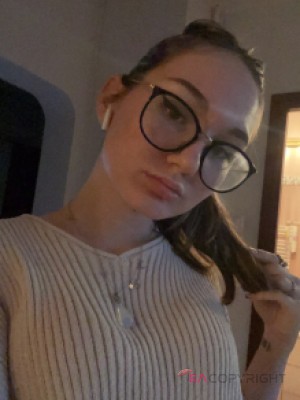 Escort-ads.com | Profile picture for escort Emily100