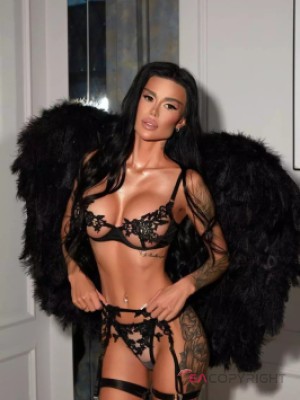 Crystal Dubai Dubai Escort, , Verified Adult Service Provider, Companion in United Arab Emirates