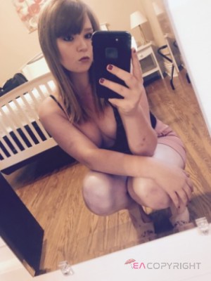 Dezzi  Louisville-Jefferson County, Kentucky Escort, , Verified Adult Service Provider, Companion in United States