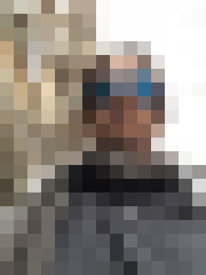 Escort-ads.com | Blurred background picture for member Sohodude