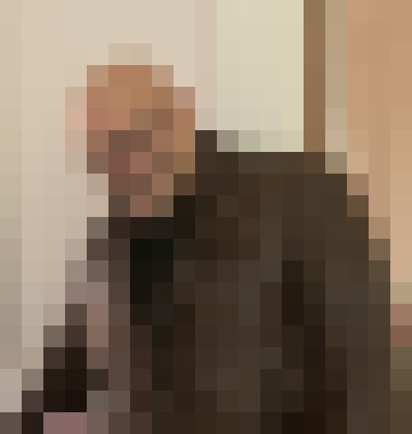 Escort-ads.com | Blurred background picture for member GenuineMan