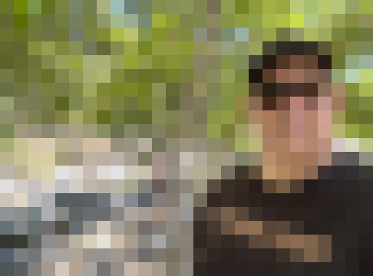 Escort-ads.com | Blurred background picture for member Johnnybags