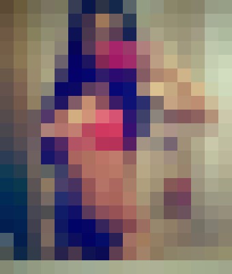Escort-ads.com | Blurred background picture for escort Araya V.