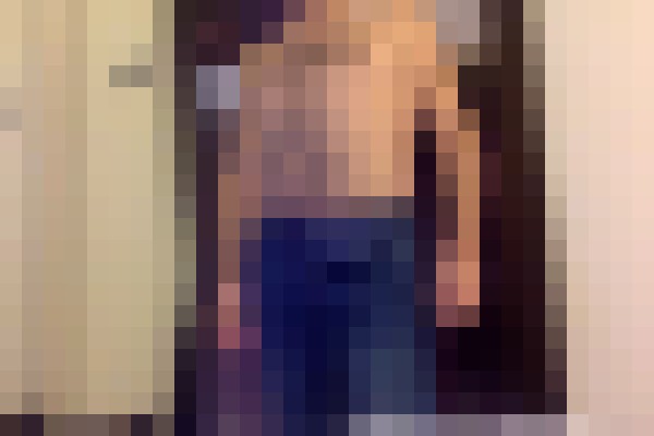 Escort-ads.com | Blurred background picture for escort Quadruple