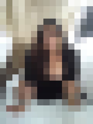 Escort-ads.com | Blurred background picture for escort Lady Deep Throat