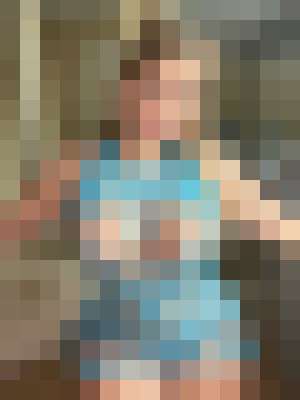Escort-ads.com | Blurred background picture for escort Viv
