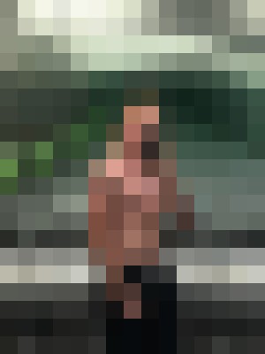 Escort-ads.com | Blurred background picture for escort Redmassage