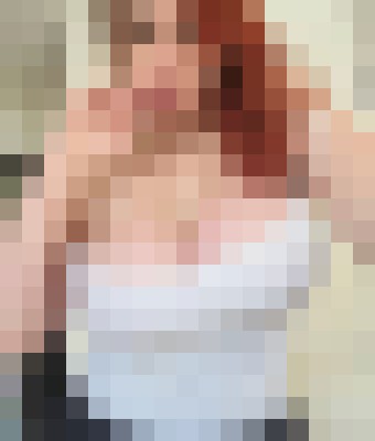 Escort-ads.com | Blurred background picture for escort linda112