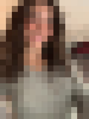 Escort-ads.com | Blurred background picture for escort prettybrunette