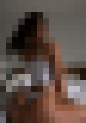 Escort-ads.com | Blurred background picture for agency Emilykate