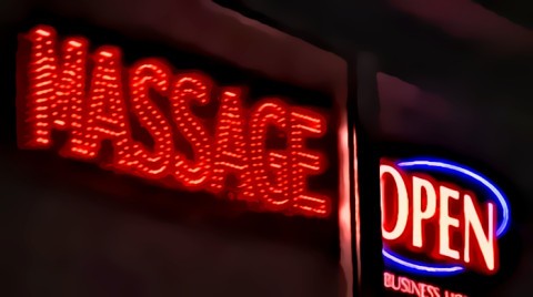 Independent Masseuse or Massage Clinics / Parlours – Which Is Better?