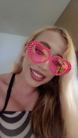 Hello 2026! Happy New Year friends and folks!!! Still looking for that special friend indeed . . .🩷🤞🌈