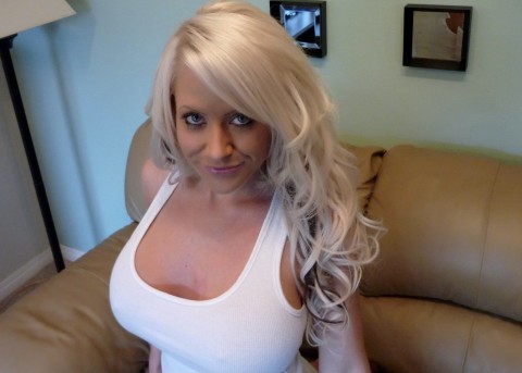 Horny and Available for Escort Services 