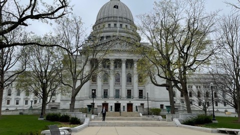 Wisconsin lawmakers discussing adult website age verification law