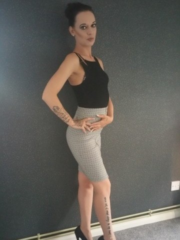 petite zoe Sheffield Escort, Pornstar, BDSM, DUO, Couple, Massage, Verified Adult Service Provider, Companion in United Kingdom