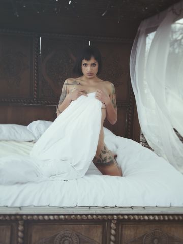 Violeta Apacheta Denver, Colorado Escort, , Verified Adult Service Provider, Companion in United States