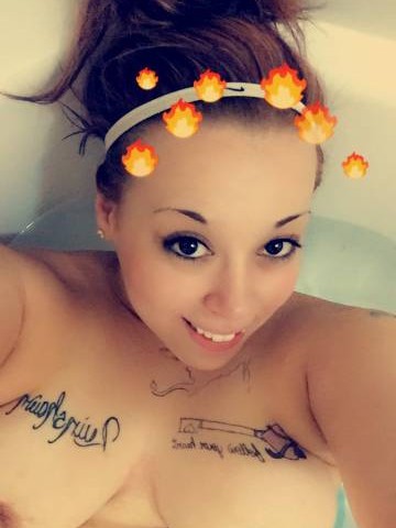 Benz24 Iowa City, Iowa Escort, , Verified Adult Service Provider, Companion in United States