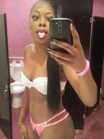 BLACKCREOLEDOLL Milwaukee, Wisconsin Escort, , Verified Adult Service Provider, Companion in United States