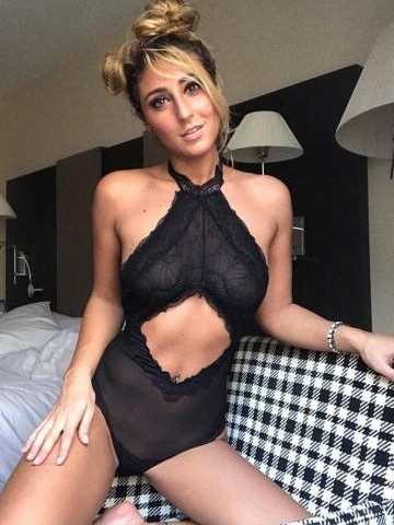 Laura44 Lyon Escort, Pornstar, BDSM, DUO, Couple, Massage, Verified Adult Service Provider, Companion in France